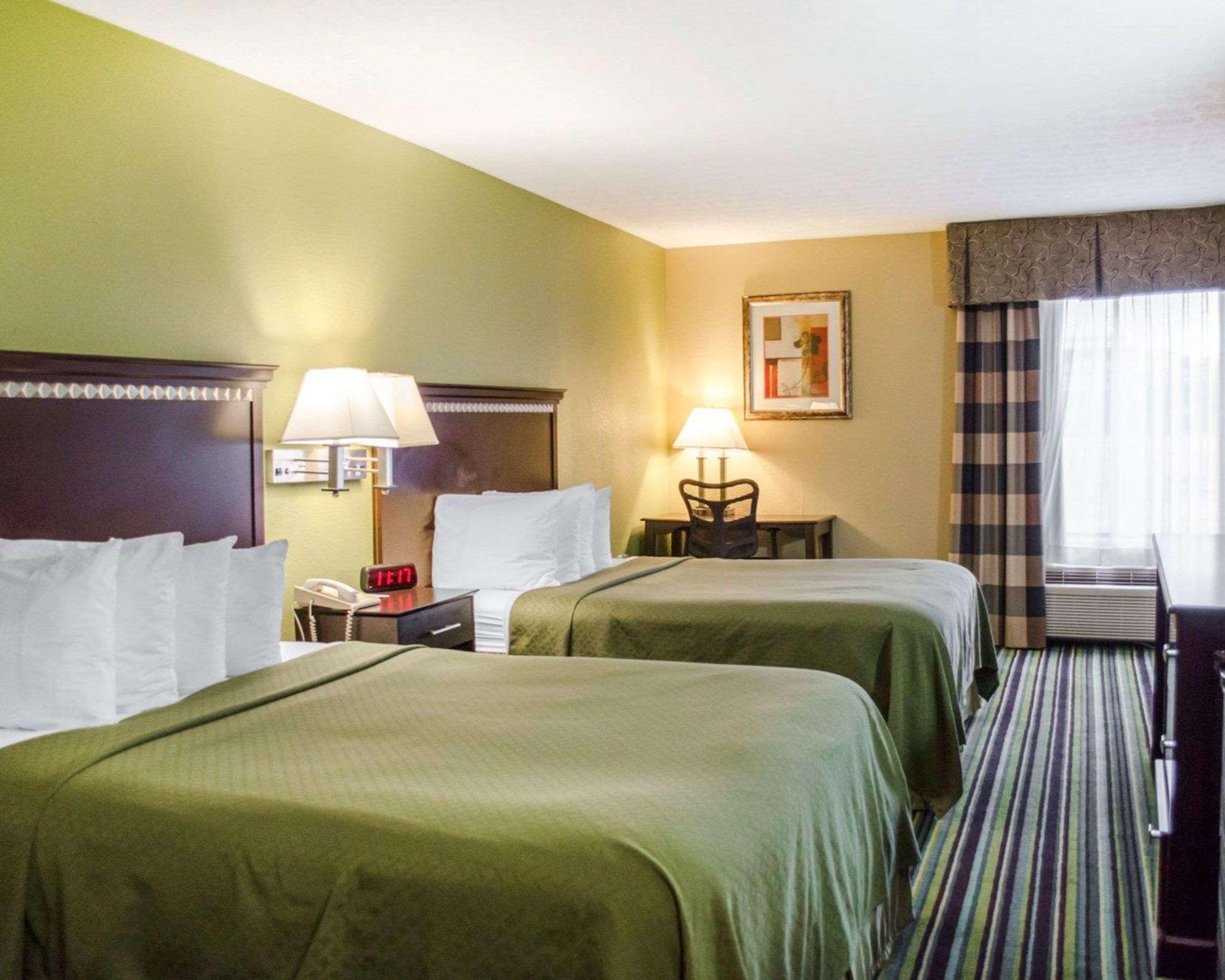 Quality Inn & Suites Medina - Akron West Extérieur photo