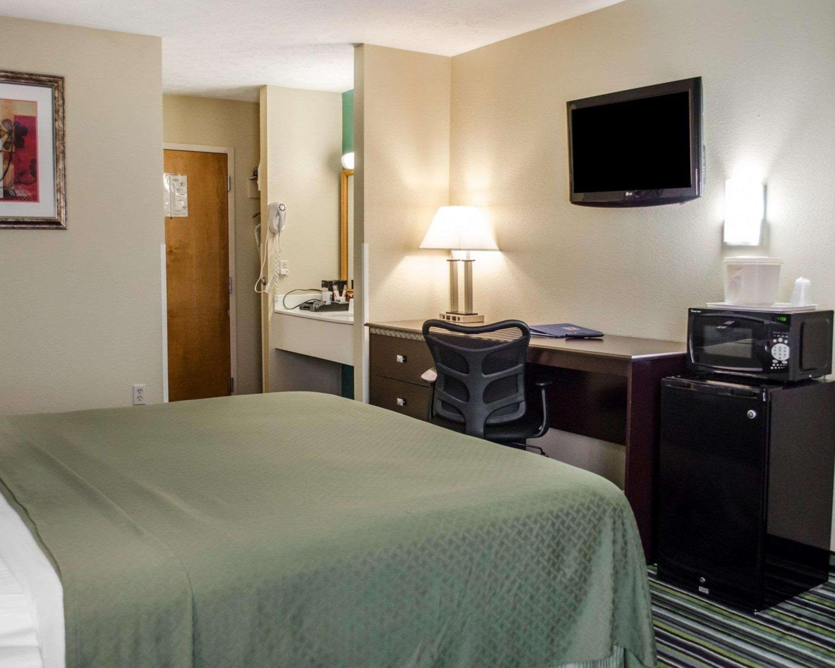 Quality Inn & Suites Medina - Akron West Extérieur photo