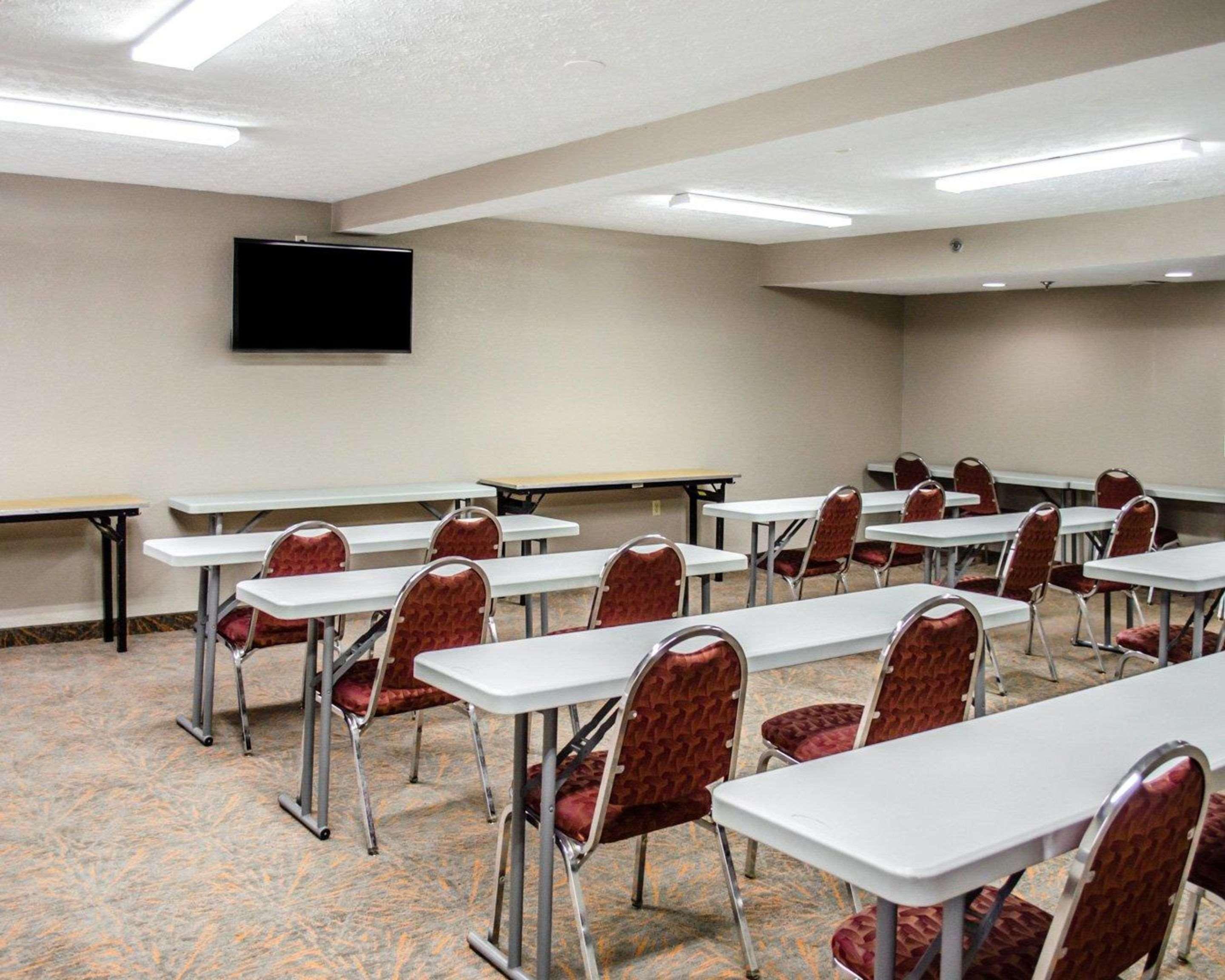Quality Inn & Suites Medina - Akron West Extérieur photo